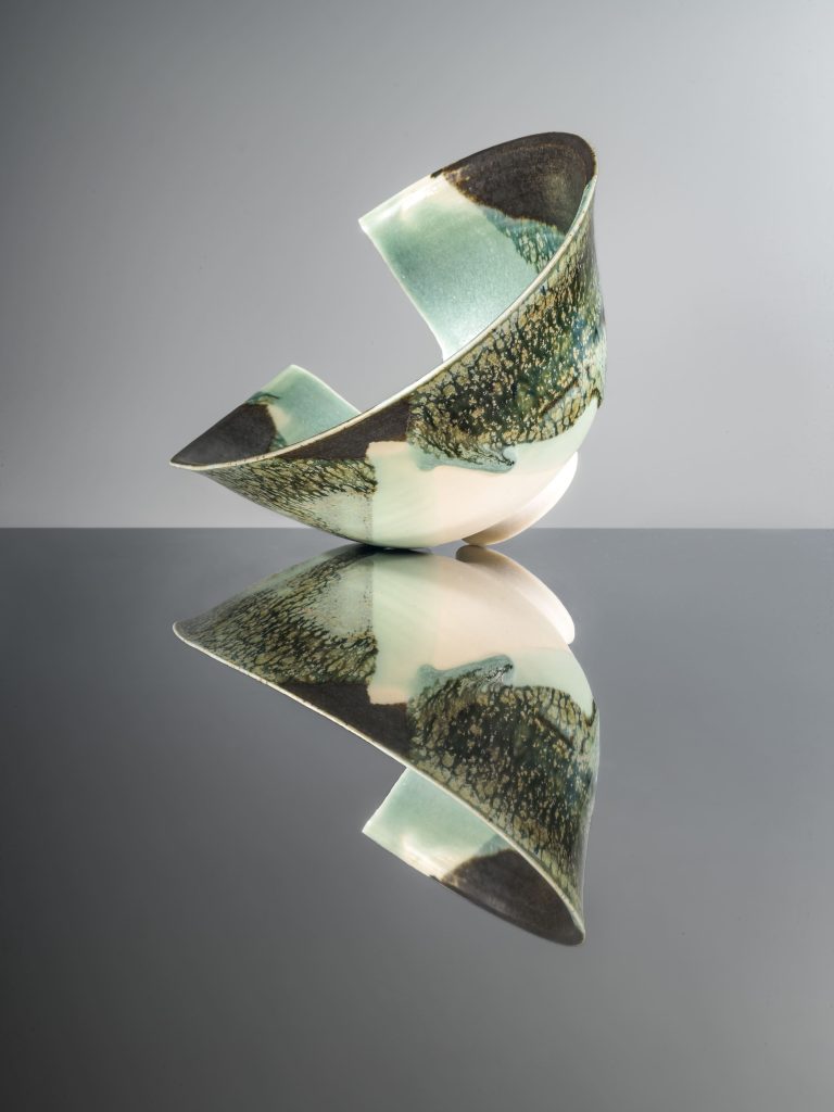 Broken flowers - Sculpture Paola Masi